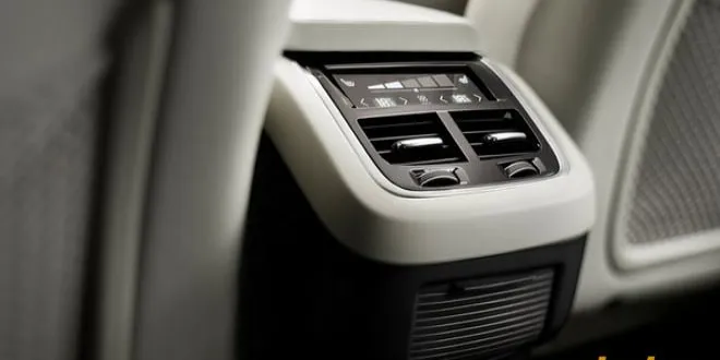 2015 Model 2.0 T8 AWD Momentum